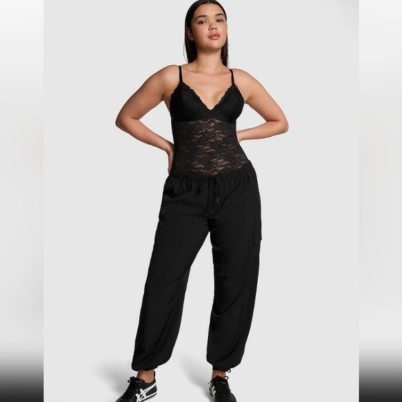 VS PINK TECH STRETCH CARGO PANTS - Picture 2 of 7